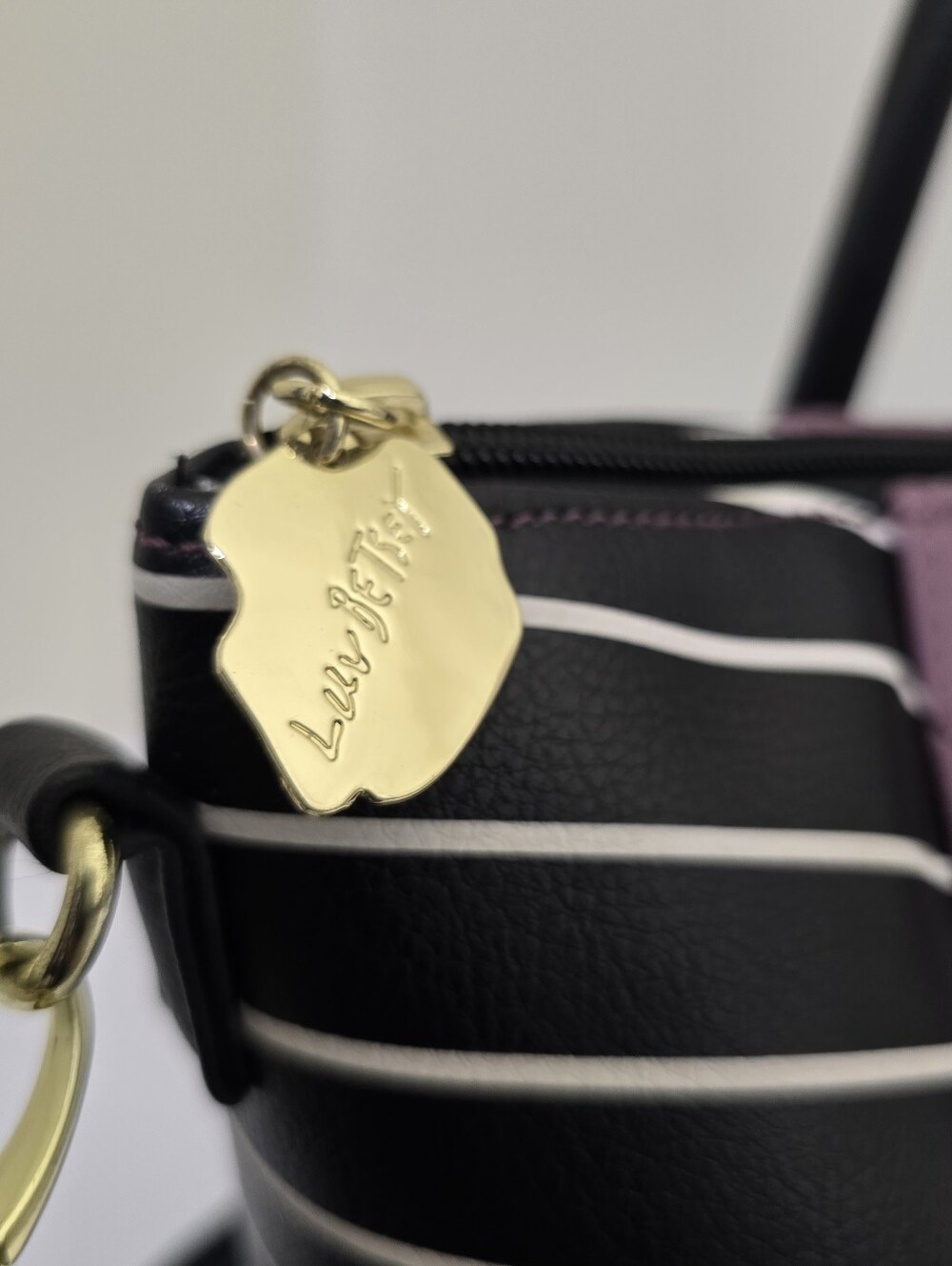 BETSEY JOHNSON luv betsey Quilted Striped Tote Crossbody Purse Bag Purple Black - Picture 8 of 16
